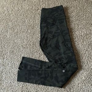 Fast and free camo leggings 28” inseam